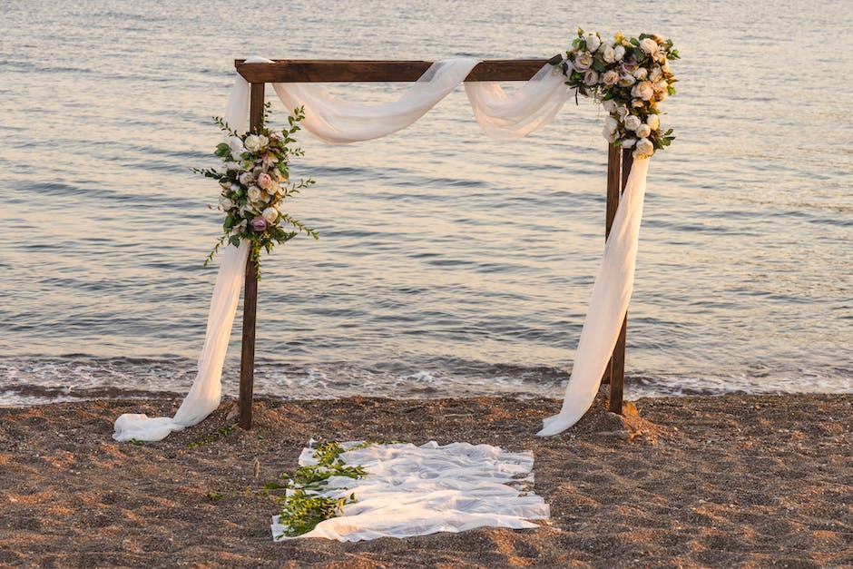 Jak wybrać idealną lokalizację na przyjęcie weselne nad morzem?